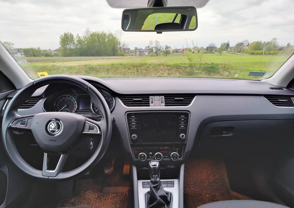 Skoda Octavia cena 52900 przebieg: 107000, rok produkcji 2019 z Pyzdry małe 56